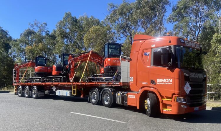 One of Simon National Carriers’ new flat tops with a load for Kubota Australia. Image: Simon National Carriers.