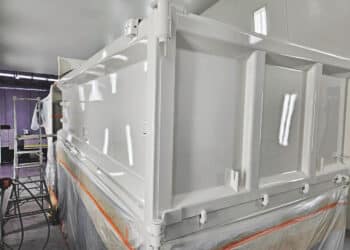 A tipper bin painted with Dulux Automotive Coatings FleetShield. Image: DTR Truck Repairs.