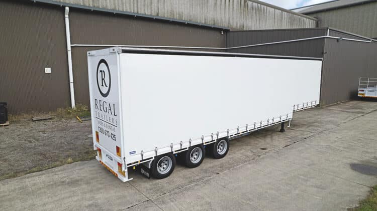 A Regal Trailers drop deck curtainsider with Fuwa K Hitch axles and suspensions. Image: Regal Trailers.