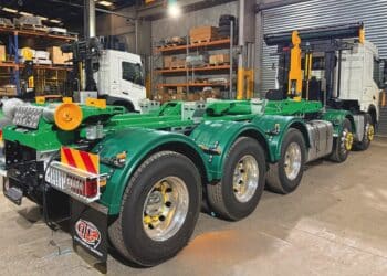 A Tridem Volvo application with a Hyva hooklift.
Image: Bulk Transport Equipment.